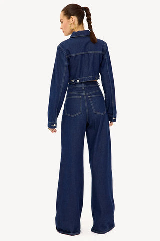 Tamsiai mėlyni platėjantys džinsai moterims - dark blue denim jeans for women