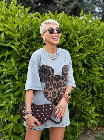 Oversized marškinėliai su leopardo aplikacija - Oversized Tshirt with leopard application