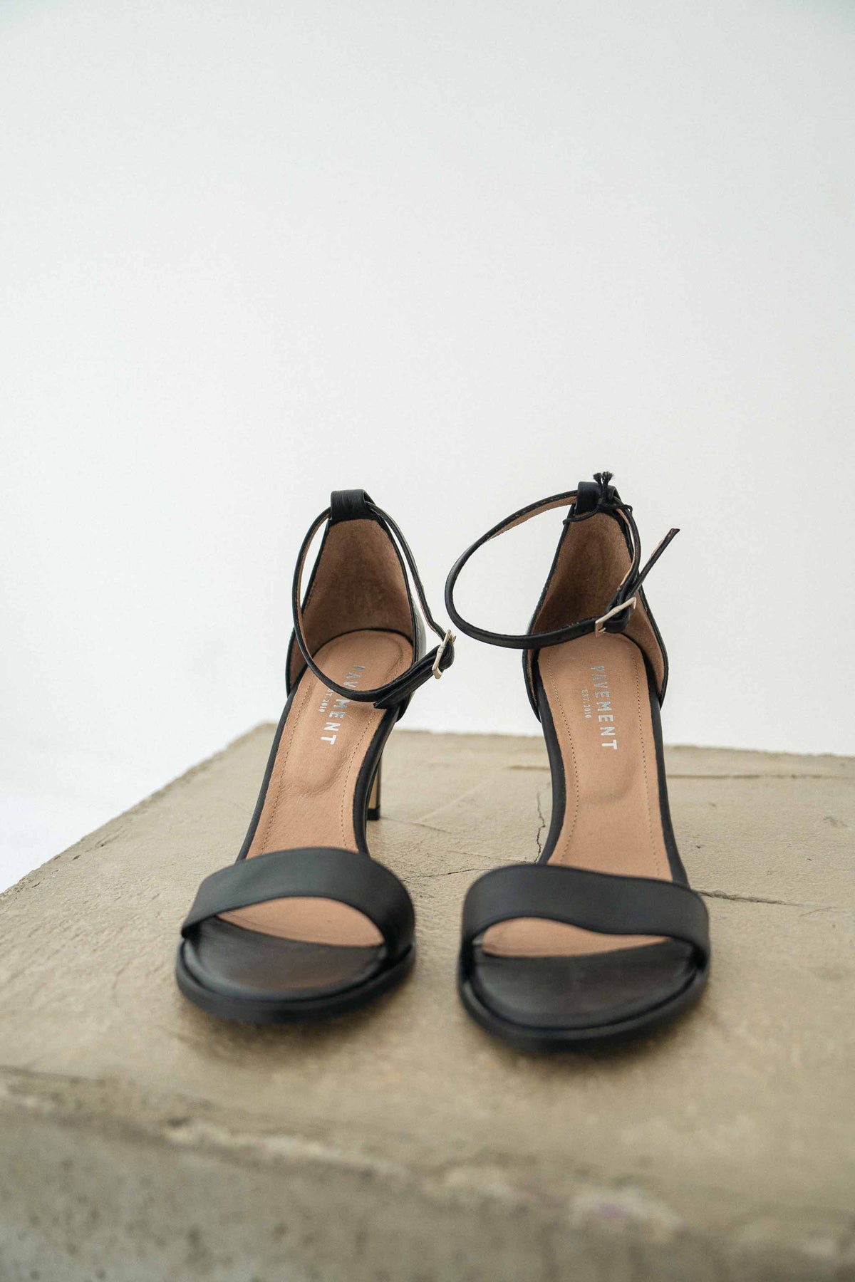 Juodi Pavement Dream odiniai klasikiniai aukštakulniai - Black Pavement high heels - Jonyk