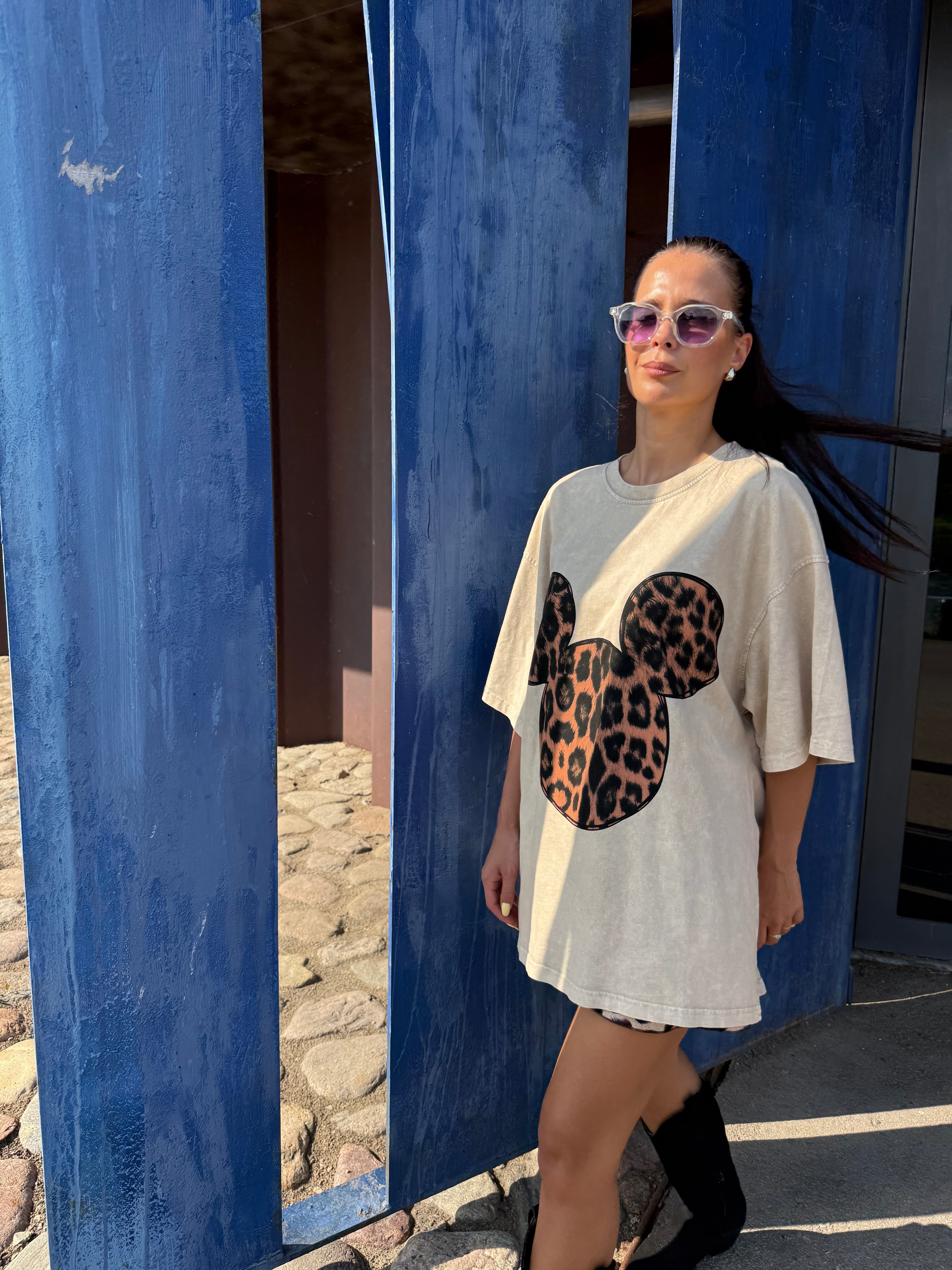 Oversized marškinėliai su leopardo rašto Mickey aplikacija - Jonyk