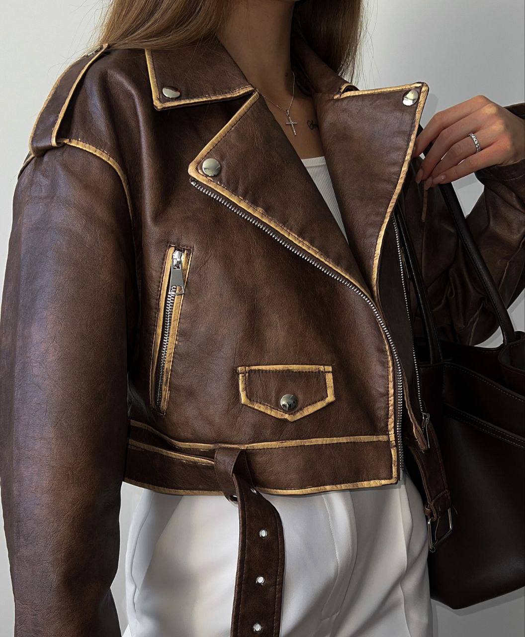 Sendinta Ruda ir juoda trumpa Eko odos striukė moterims - brown and black eco leather jacket - Jonyk